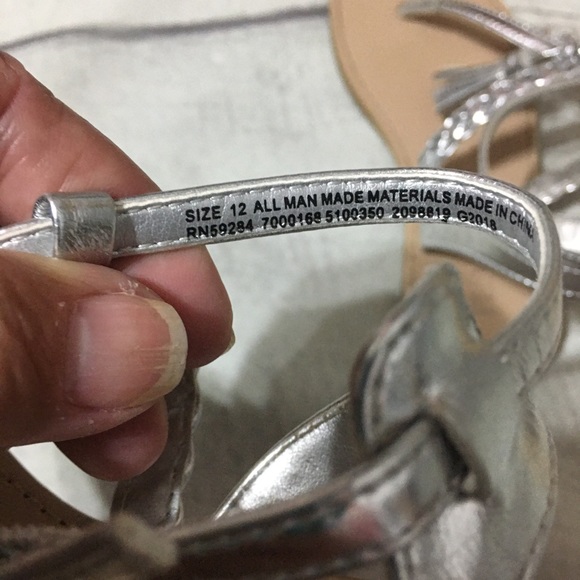 Children’s Place silver summer sandals - Picture 6 of 6